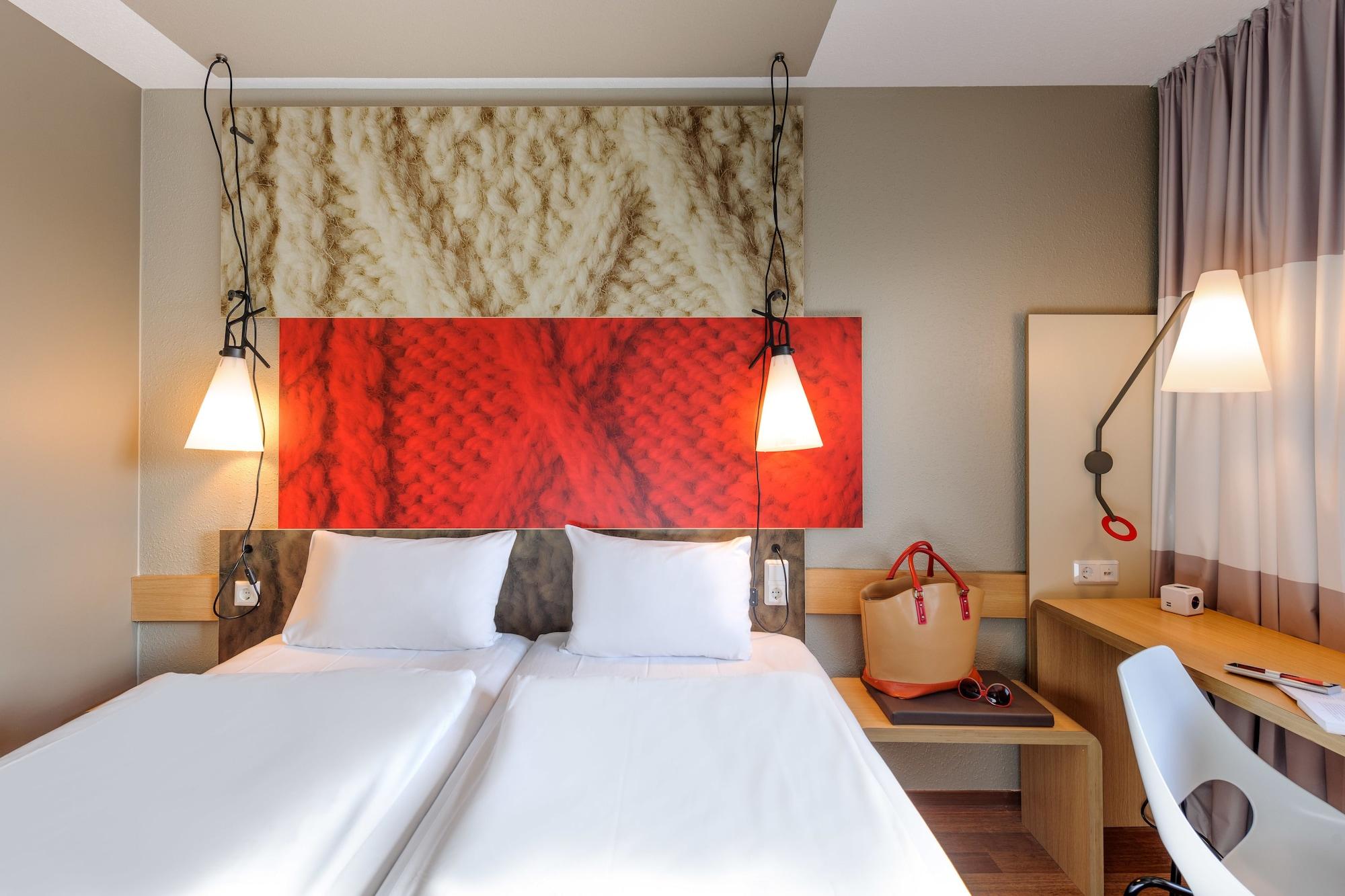 Ibis Hotel Muenchen Messe Feldkirchen  Exterior photo