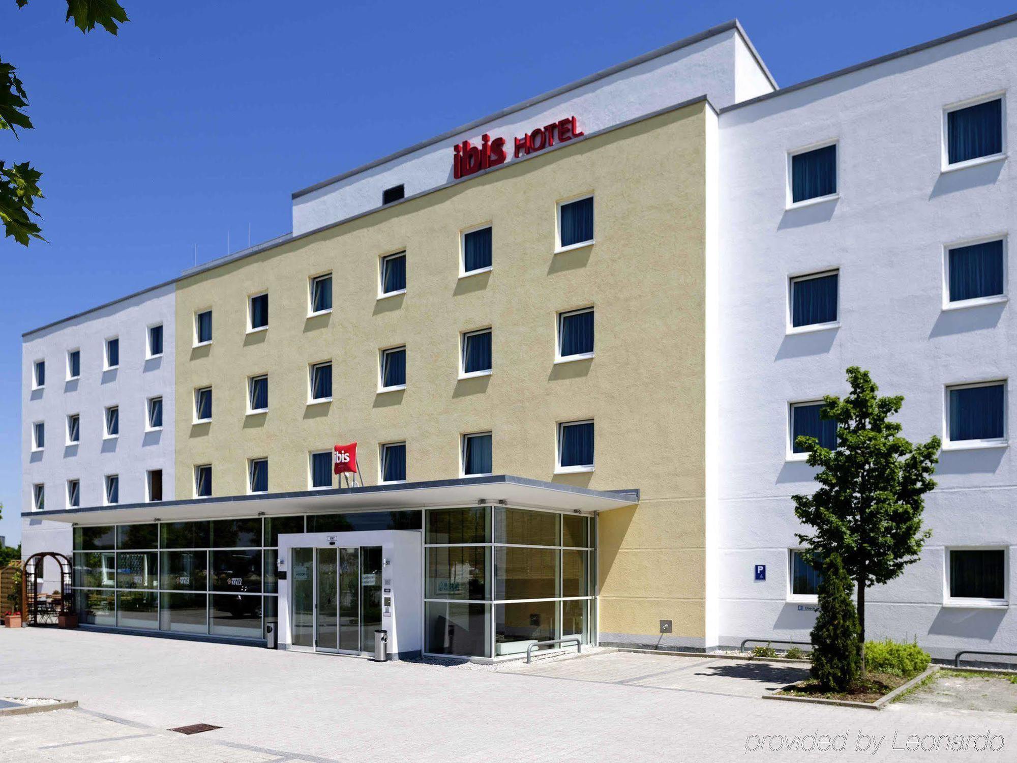 Ibis Hotel Muenchen Messe Feldkirchen  Exterior photo