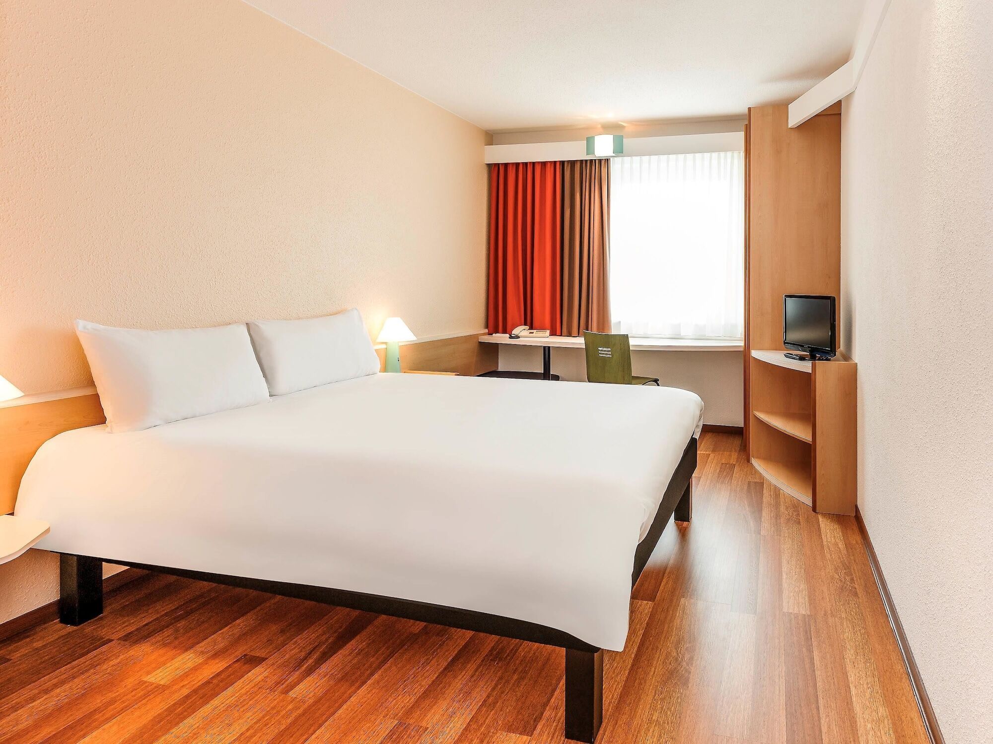 Ibis Hotel Muenchen Messe Feldkirchen  Exterior photo